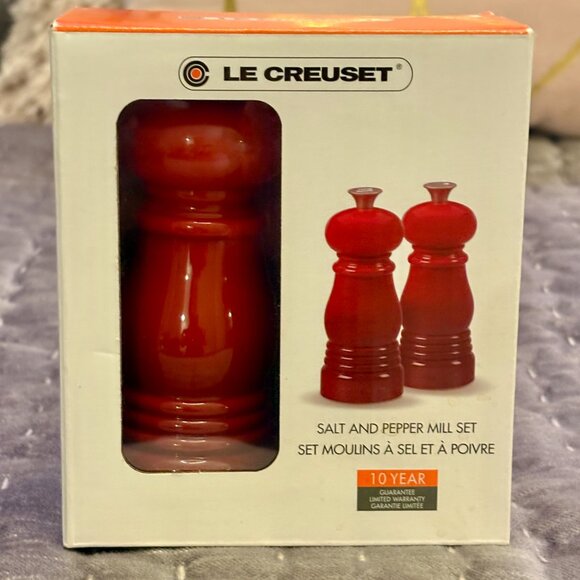 Le Creuset Cerise Red Petite Salt & Pepper Mill Set • New in Box - Picture 5 of 7
